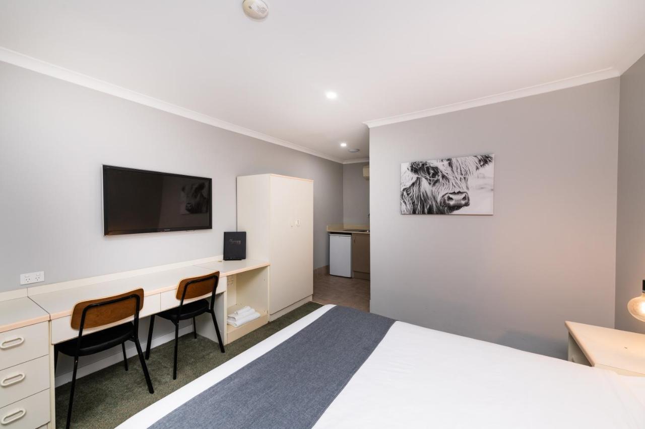 River Motel Queanbeyan Exterior photo